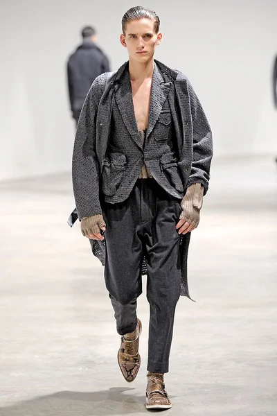 Look 17